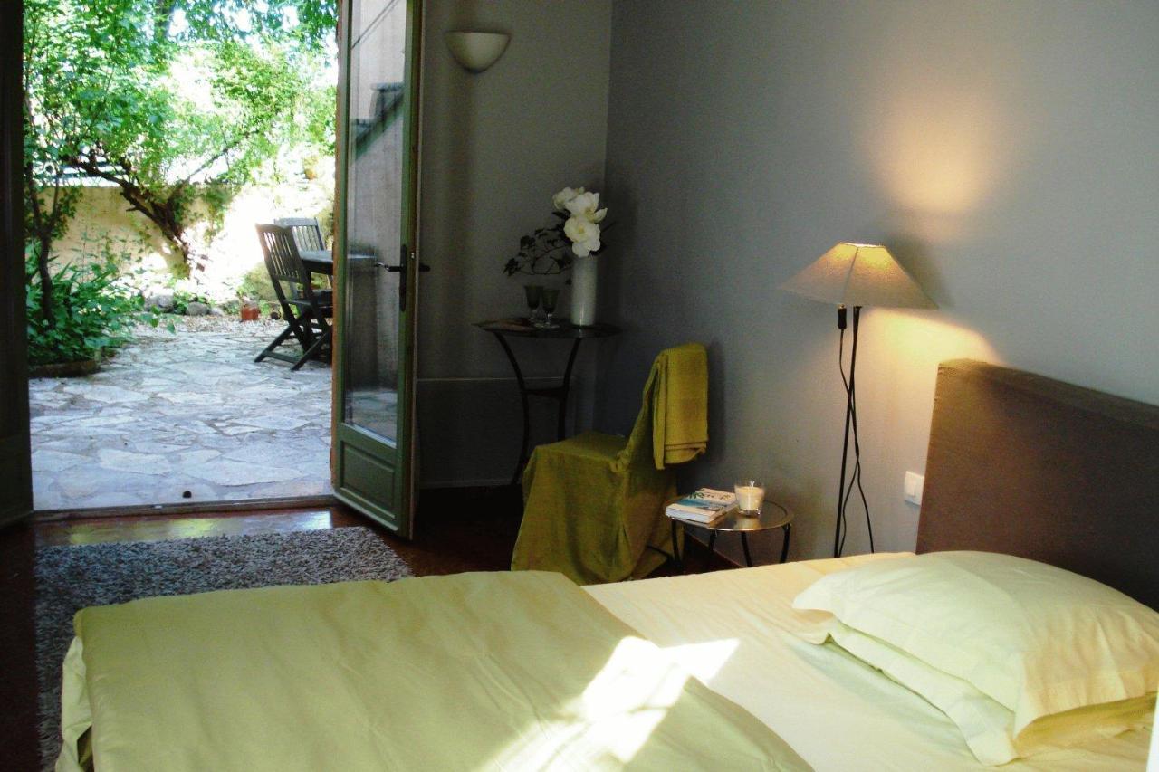 Les Cypres Bed & Breakfast Contes  ห้อง รูปภาพ